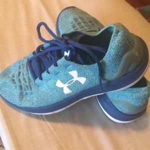 Under Armour Sneakers